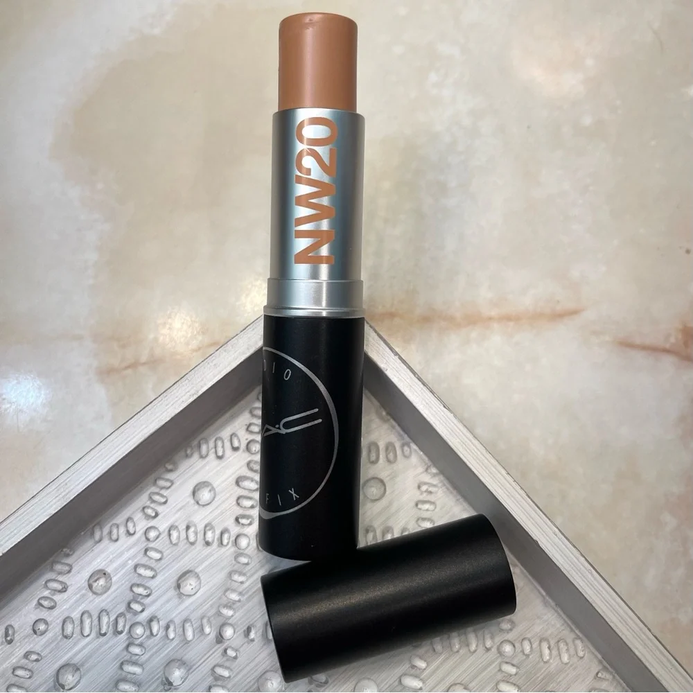 VAULTED ~ MAC ~ ‘NW20’ Studio Fix Soft Matte Foundation Stick ~ FS ~ RARE & HTF